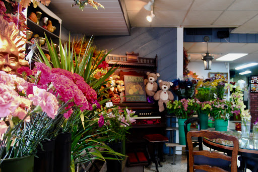 Florist «Welkes Milwaukee Florist», reviews and photos, 5528 W North Ave, Milwaukee, WI 53208, USA