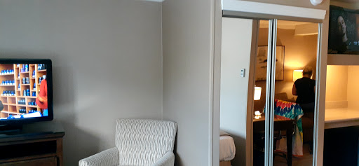 Hotel «Ethan Allen Hotel», reviews and photos, 21 Lake Ave Ext, Danbury, CT 06811, USA