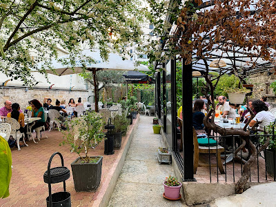 Au Fond du Jardin à Paris