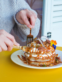 Pancake du Restaurant servant le petit-déjeuner AZUR CAFÉ BRUNCH & COFFEE CHAMPS-ELYSÉES à Paris - n°4