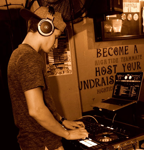 Bar «High Tide Bar», reviews and photos, 508 Red Drew Ave, Tuscaloosa, AL 35401, USA