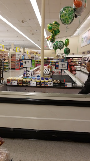 Grocery Store «Stop & Shop», reviews and photos, 13440 Springfield Blvd, Springfield Gardens, NY 11413, USA