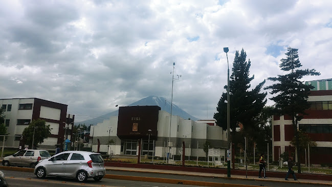 Opiniones de Escuela de biología UNSA en Arequipa - Escuela