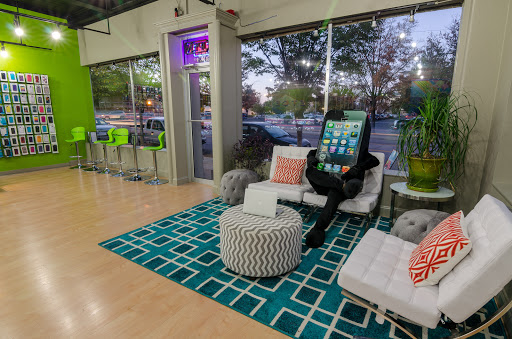 Mobile Phone Repair Shop «SETCELL», reviews and photos, 11 W 9th St, Lawrence, KS 66044, USA