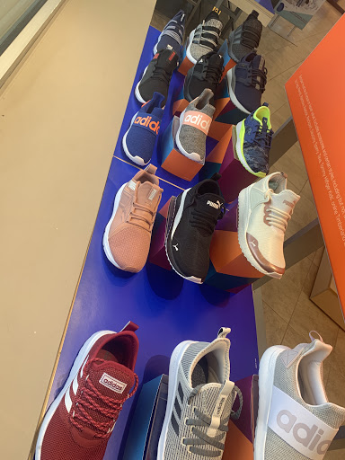 Shoe Store «Rack Room Shoes», reviews and photos, 1985 E Main St #1, Spartanburg, SC 29307, USA