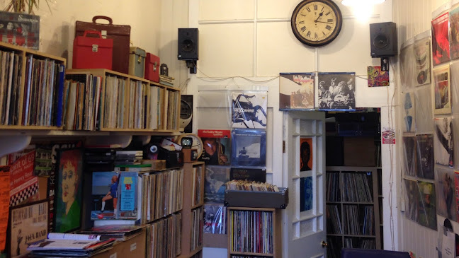 Reviews of The Little Record Shop in London - Music store