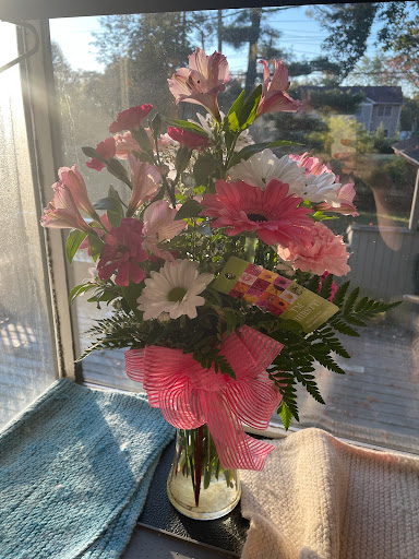 Florist «George Thomas Florist», reviews and photos, 5609 E Washington St, Indianapolis, IN 46219, USA