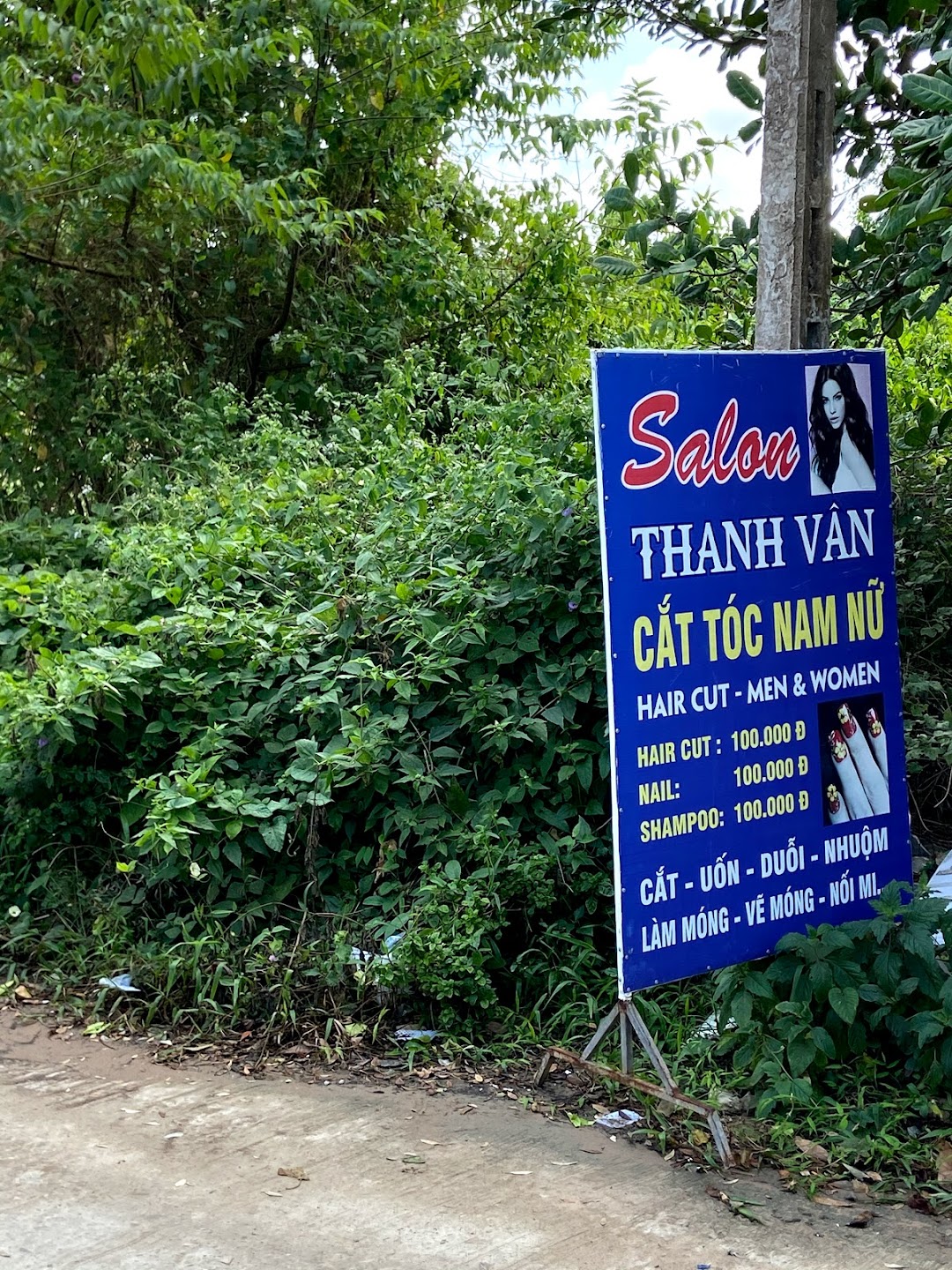 Salon Thang Van