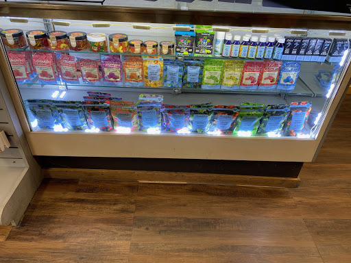 Tobacco Shop «J & J Tobacco», reviews and photos, 3273 Berlin Turnpike, Newington, CT 06111, USA