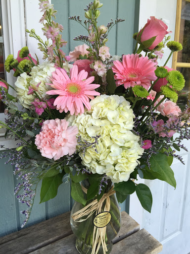 Garden Center «Gulbankian Farms Garden Center & Florist Shop», reviews and photos, 40 Mt Vickery Rd, Southborough, MA 01772, USA