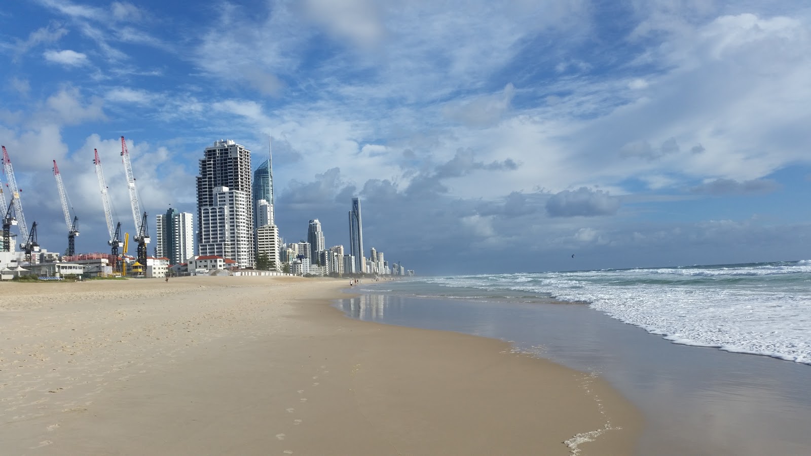 BroadBeach'in fotoğrafı ve yerleşim