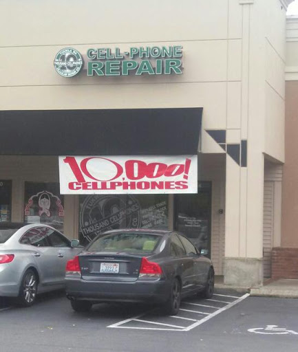 10,000 Cellphones of Southcenter, 16854 Southcenter Pkwy, Tukwila, WA 98188, USA, 