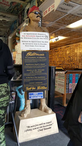 Tattoo Shop «End Of The Trail Tattoo», reviews and photos, 520 McHenry Ave, Modesto, CA 95354, USA