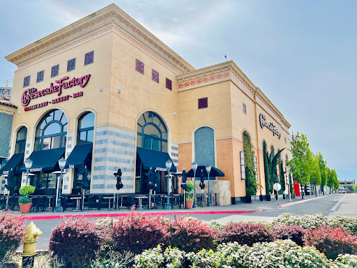 Restaurant «The Cheesecake Factory», reviews and photos, 9309 SW Washington Square Rd, Tigard, OR 97223, USA