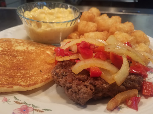 American Restaurant «Two Dads Cafe n Catering», reviews and photos, 301 E Sullivan St, Kingsport, TN 37660, USA