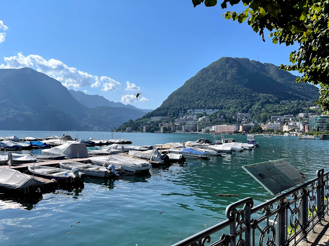 Rezensionen über George Washington Bust in Lugano - Kiosk