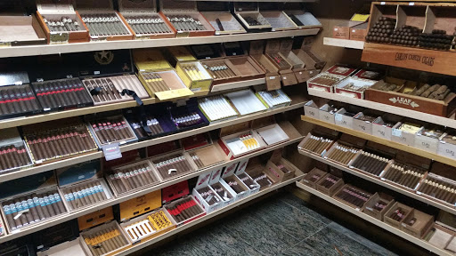 Cigar Shop «Havana Alley Cigar Shop & Lounge», reviews and photos, 201 26th St, Galveston, TX 77550, USA