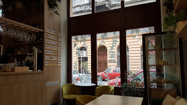 Hozzászólások és értékelések az Babérliget Könyvesbolt és Kávézó-ról