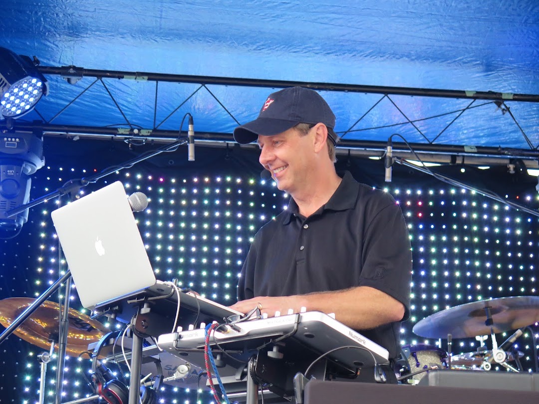 HHI DJ Alan Hilton Head DJ and Entertainer