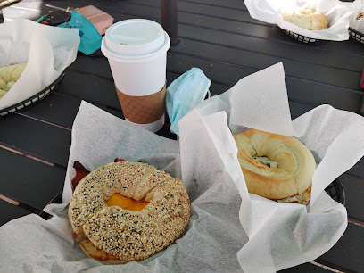 Boultawn's Bagelry, Cafe and Gallery