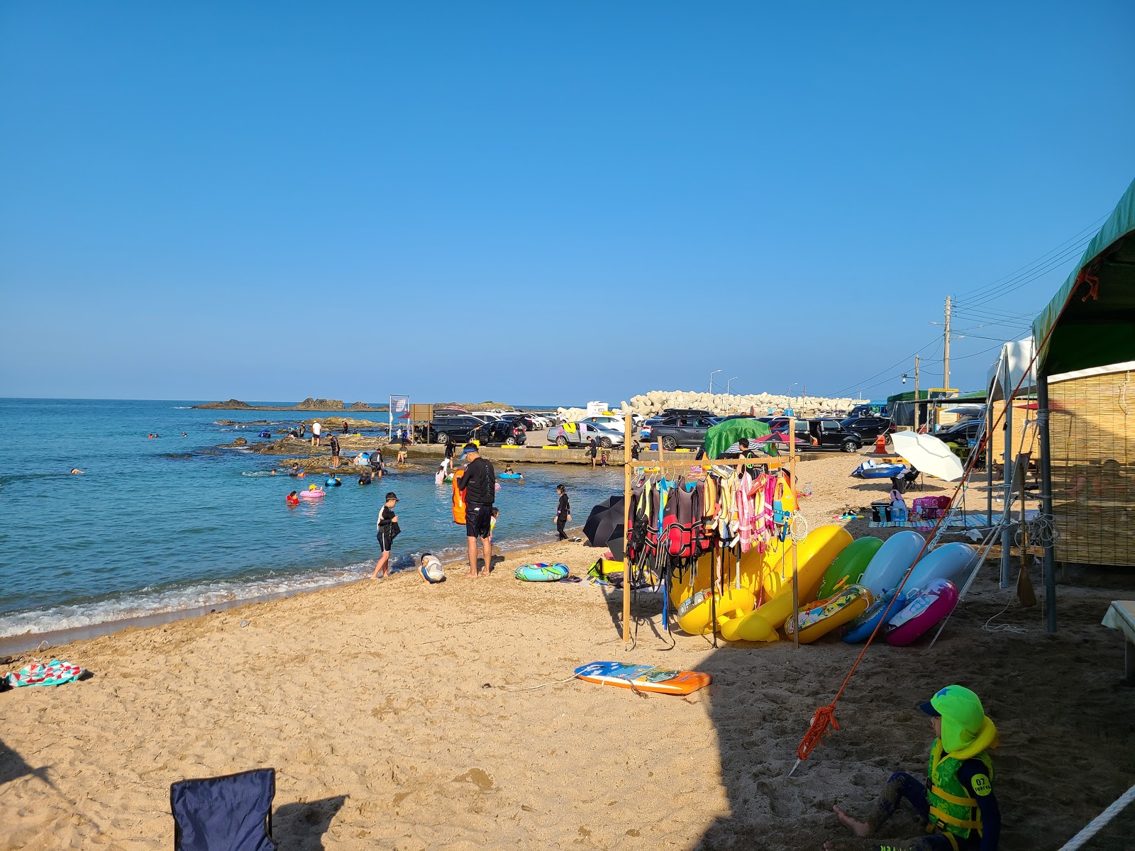 Foto van Odo 1-ri Beach en de nederzetting