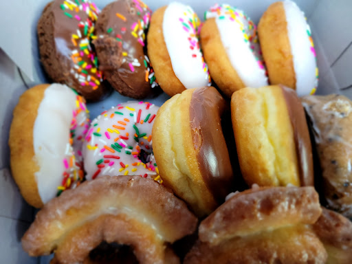 Donut Shop «Ala Mode Donut Shop», reviews and photos, 2801 Pinole Valley Rd # A, Pinole, CA 94564, USA