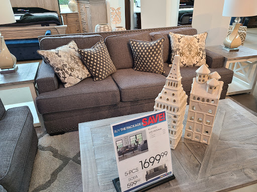 Outlet Store «Rooms To Go Outlet Furniture Store - Grand Prairie», reviews and photos, 2725 TX-360 #100, Grand Prairie, TX 75052, USA