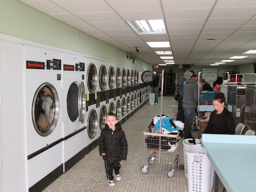 Laundromat «EZ Laundromat», reviews and photos, 282 E Main St, Marlborough, MA 01752, USA