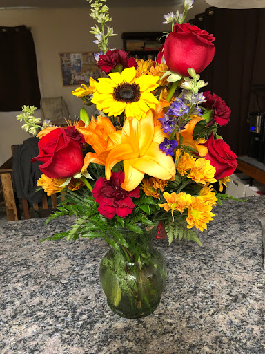 Pretty-N-Pink Florist Inc, 8106 Kripple K Rd, Denham Springs, LA 70726, USA, 