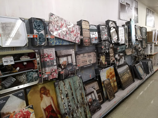 Discount Store «Big Lots», reviews and photos, 200 Sycamore St #151, Elizabethtown, KY 42701, USA