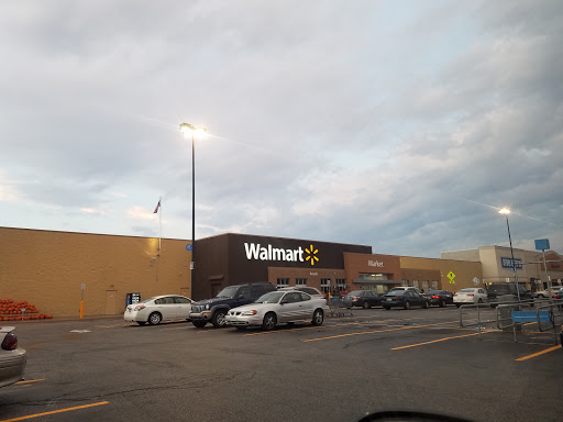 Department Store «Walmart Supercenter», reviews and photos, 28804 Gratiot Ave, Roseville, MI 48066, USA