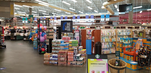 Grocery Store «D & W Fresh Market», reviews and photos, 50 Douglas Ave, Holland, MI 49424, USA