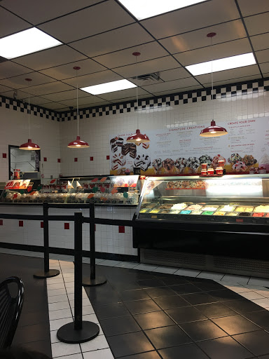 Ice Cream Shop «Cold Stone Creamery», reviews and photos, 17304 Southcenter Pkwy, Tukwila, WA 98188, USA