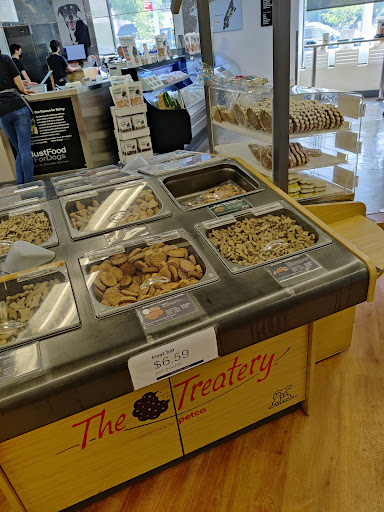 Pet Supply Store «Petco Animal Supplies», reviews and photos, 860 Broadway, New York, NY 10003, USA