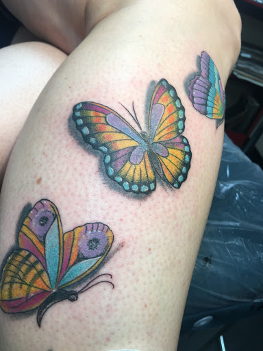 Tattoo Shop «Nine Lives Tattoo», reviews and photos, 61 N Holladay Dr, Seaside, OR 97138, USA