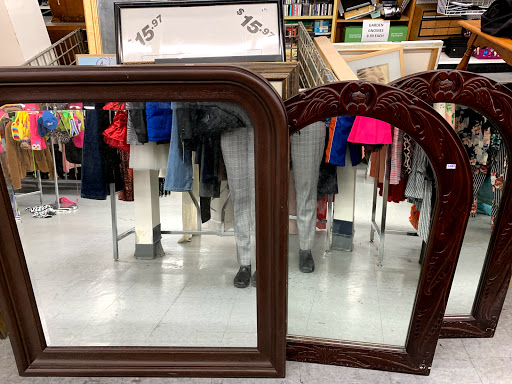 Thrift Store «Hope of the Valley Rescue Mission Thrift Store», reviews and photos, 18167 Chatsworth St, Granada Hills, CA 91344, USA