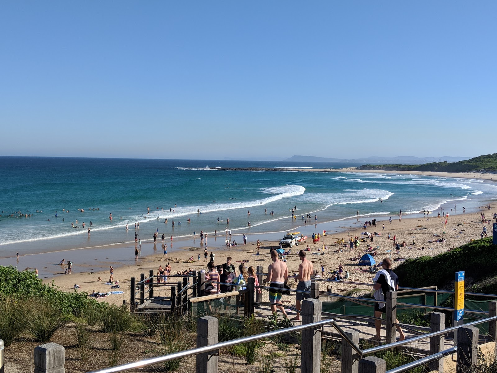 Fotografie cu Soldiers Beach - locul popular printre cunoscătorii de relaxare