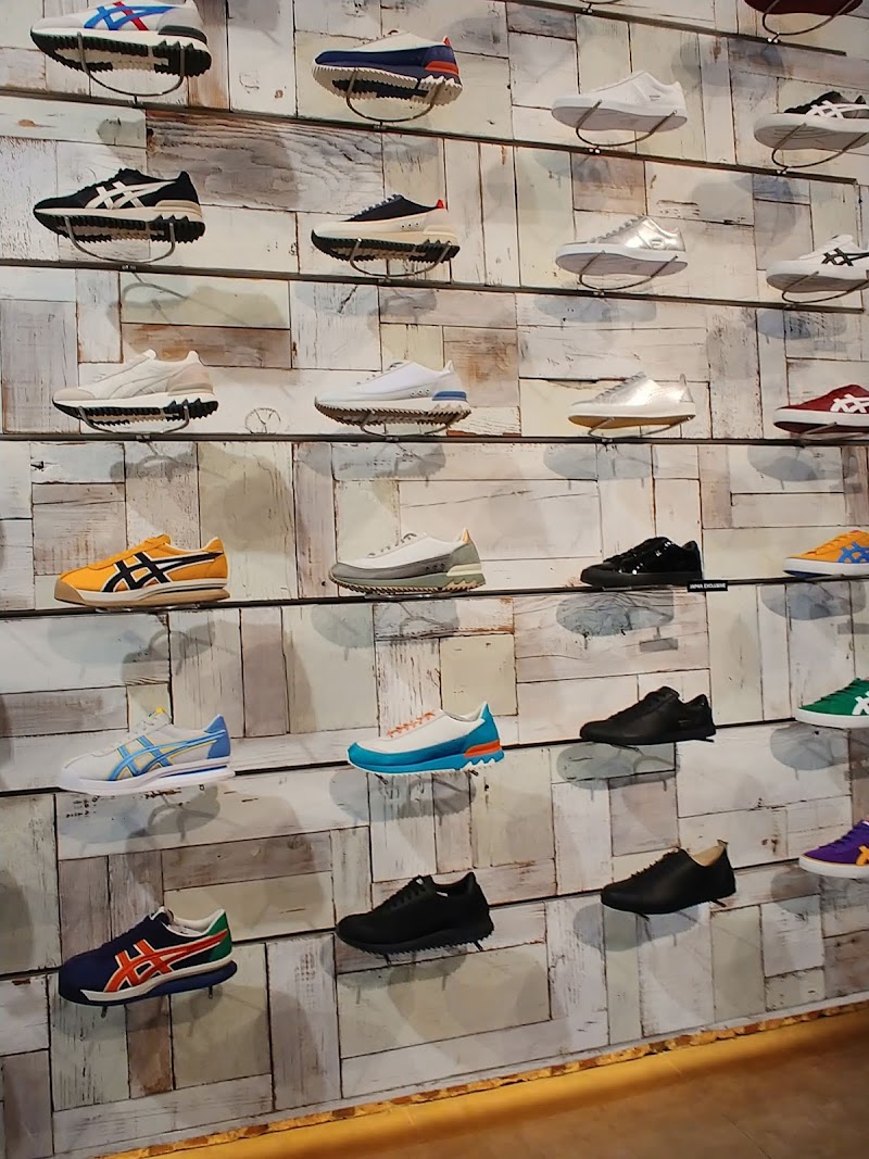 オニツカタイガー 表参道 東京都渋谷区神宮前 靴店 靴 グルコミ