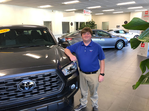 Car Dealer «Greentree Toyota», reviews and photos, 87 Federal Rd, Danbury, CT 06811, USA