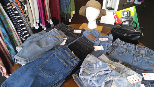 Thrift Store «Tailwaggers Thrift Shop», reviews and photos, 2737 F St, Eureka, CA 95501, USA