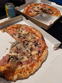Plats et boissons du Pizzas à emporter Marco’s pizza devient Pizza yo’lo à Vallauris - n°2