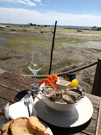 Plats et boissons du Restaurant Huitres Catherine Roux - Cap Huitres à Lège-Cap-Ferret - n°20