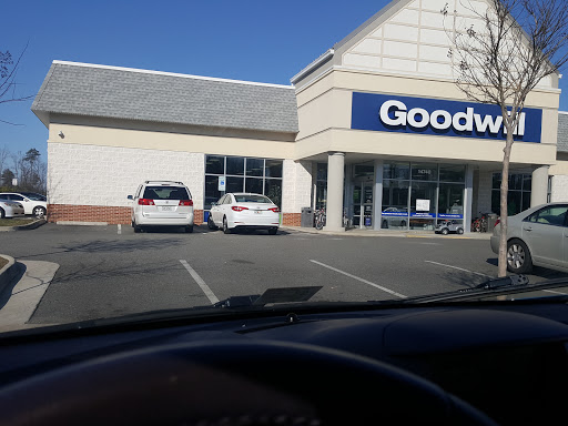 Thrift Store «Goodwill Woodlake Retail Store», reviews and photos, 14740 Hull Street Rd, Chesterfield, VA 23832, USA