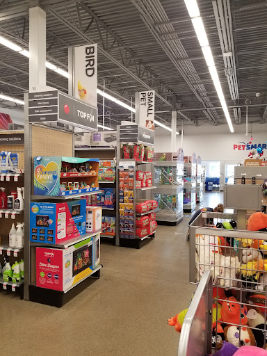 Pet Store «PetSmart», reviews and photos, 3957 Vineyard Dr, Dunkirk, NY 14048, USA