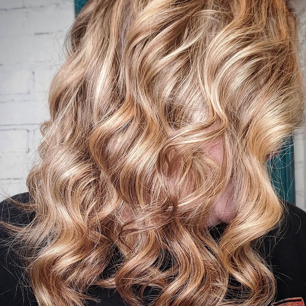Embrace Beauty Salon 37311