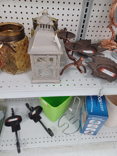 Thrift Store «Goodwill Retail Store of Glen Carbon», reviews and photos, 210 Jct Dr W, Glen Carbon, IL 62034, USA