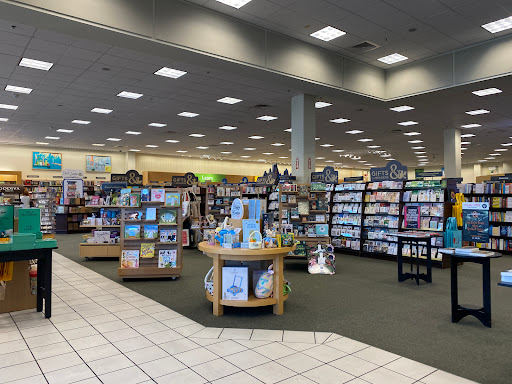 Book Store «Barnes & Noble», reviews and photos, 10280 Midtown Pkwy, Jacksonville, FL 32246, USA