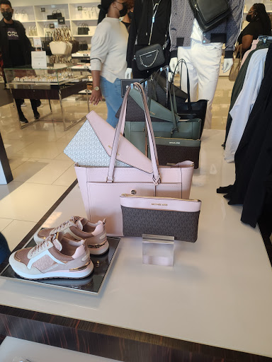 Fashion Accessories Store «Michael Kors», reviews and photos, 1000 Tanger Dr #600, Locust Grove, GA 30248, USA