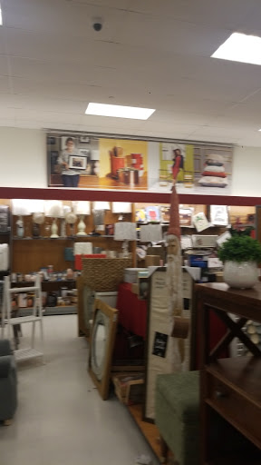 Department Store «T.J. Maxx», reviews and photos, 865 Bridgeport Ave, Shelton, CT 06484, USA