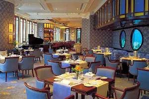 Lobster Bar and Grill at Island Shangri-La, Hong Kong image